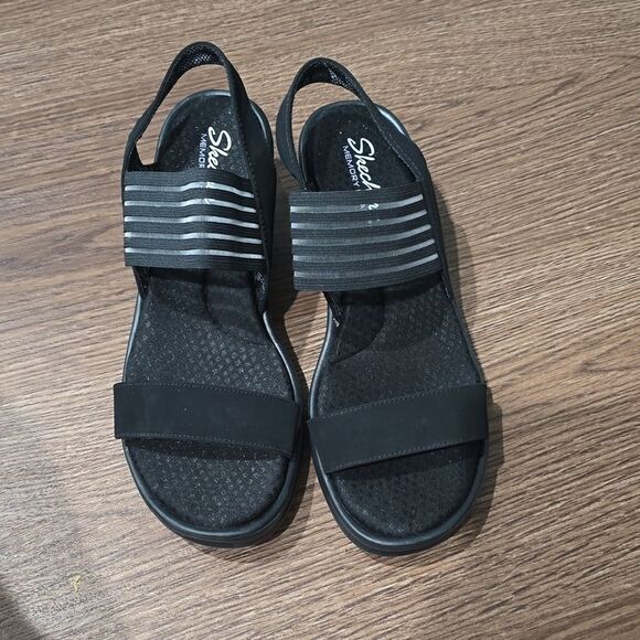 New SKECHERS Black Slip-On Memory Foam Wedge Sandals Shoes 11 - Picture 1 of 7